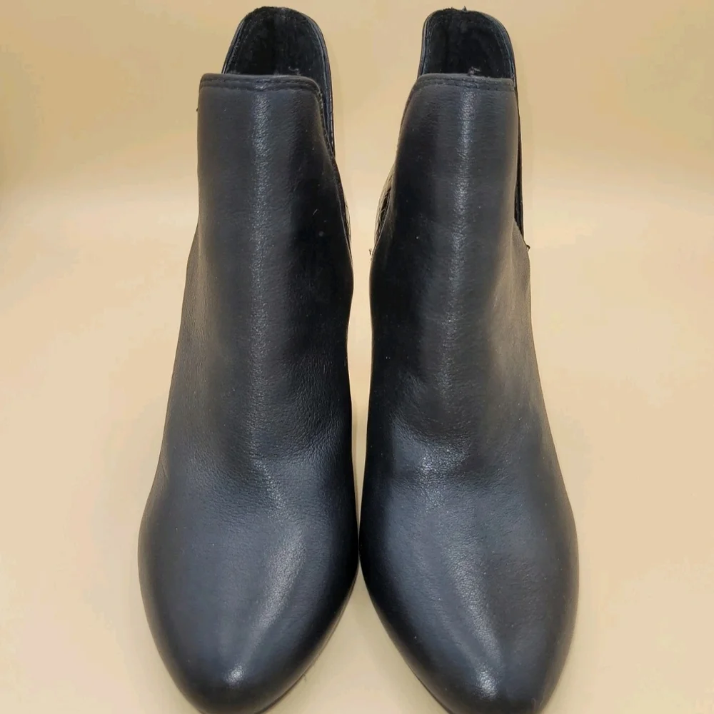 STEVE MADDEN Womens Black Crocodile  Rookie Almond Slip On Leather Booties 5.5 M - Picture 3 of 8